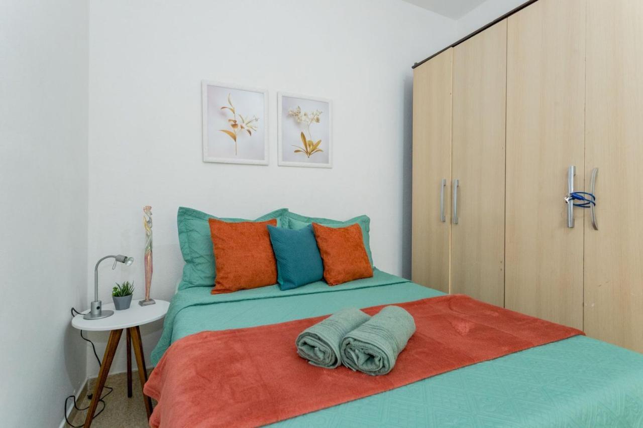 Conforto E Relax, Caminhando Para A Praia De Copacabana, Quarto E Sala, Completo, Com Wi Fi, Cozinha, Ar Condicionado Rio de Janeiro Ngoại thất bức ảnh